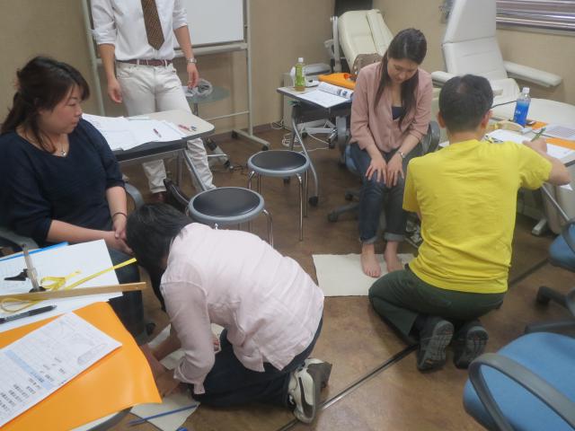 靴ヒモは重要です。締め方1つでまったくフィット感が違います!!